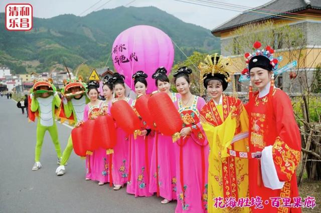 乐昌花海千人游！澳门游客：第一次来就惊艳到了