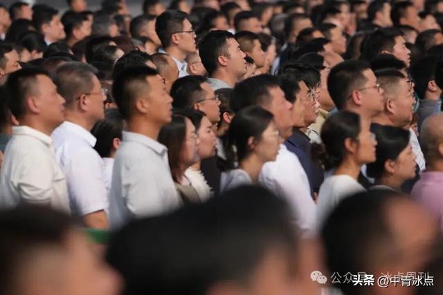 中青报直击九三阅兵：42张摄影作品，见证场内场外
