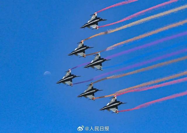 转存收藏！人民日报出图#当明月遇上国之重器#，浪漫又硬核↓↓