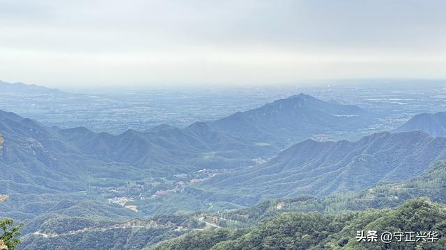 愚公故里伏始向水洪池借凉