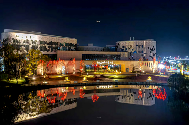 一城灯火，醉美余江夜