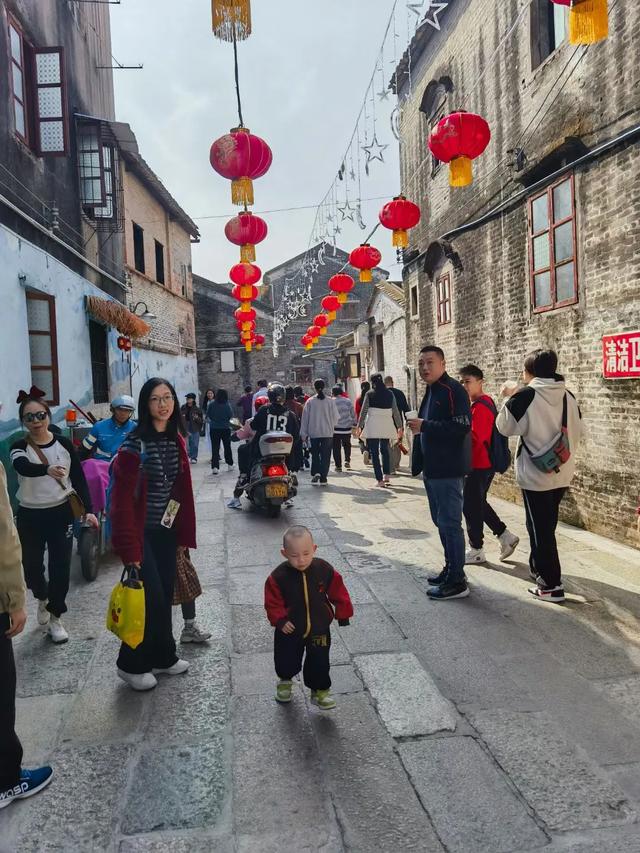 江门故事馆:容老爷 江门侨文化的“守灯人”