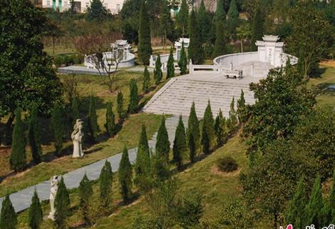 纵贯粤桂湘鄂豫晋冀蒙8省区的207国道