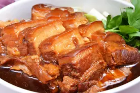 炖猪肉时，记住放这几种香料就可以，猪肉软烂入味，不腥不柴图片