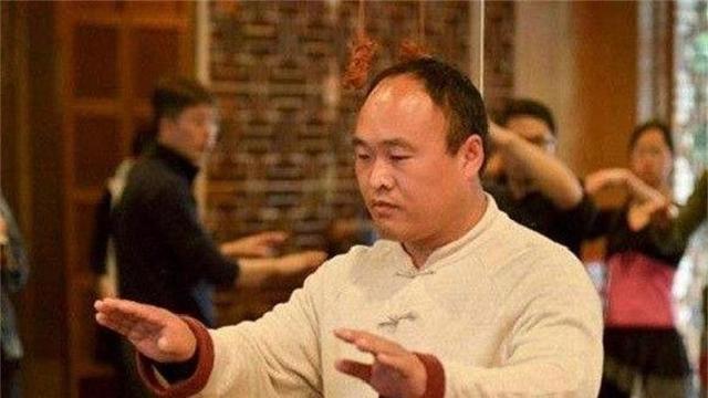 李天金：给马云当保镖年入百万，买房买车，马云卸任后过得咋样？