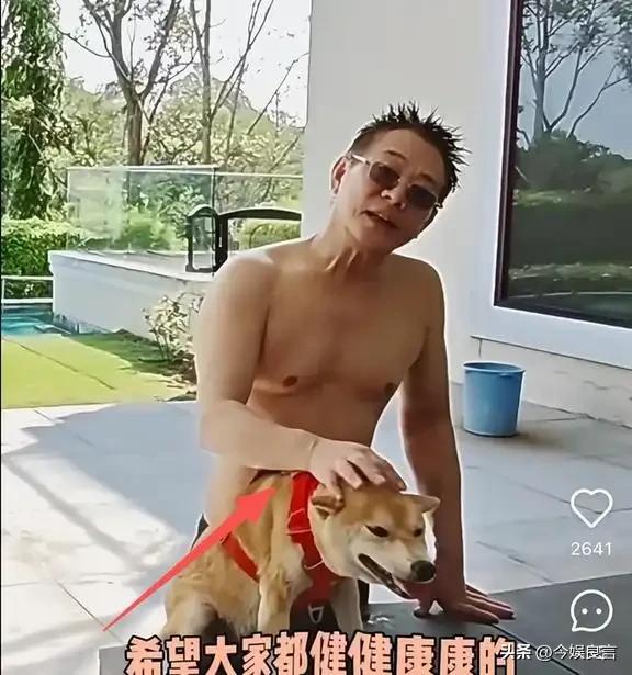 陪玩陪睡仅冰山一角！集体开嫖、舔手指、互撕，"圈中内幕"太荒唐