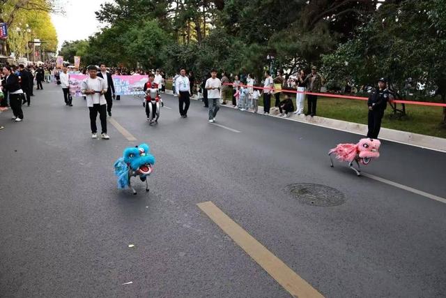 在新民大街，你去感受航空魅力了吗？