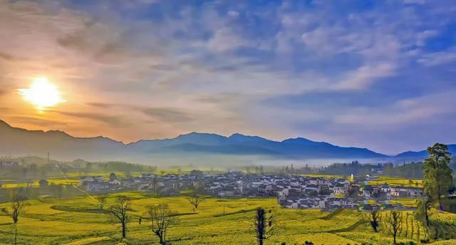 藏在宏村身后的水墨秘境:卢村,与时光对坐的千年古村!