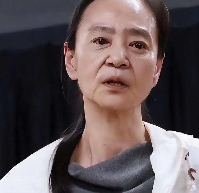 65岁刘雪华近照曝光！晚年生活无儿无女独居12年，有再多钱也没用