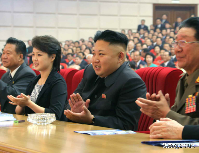 俄媒曝重磅消息，陪同金正恩访华的，还有个足以决定朝鲜走向的人