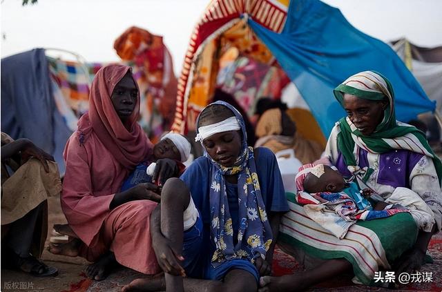 苏丹内战打2年！两派火拼背后有大佬，千万人遭难谁来救？