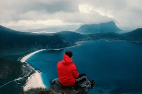 不爱“合群”的人，值得深交（深度）图片