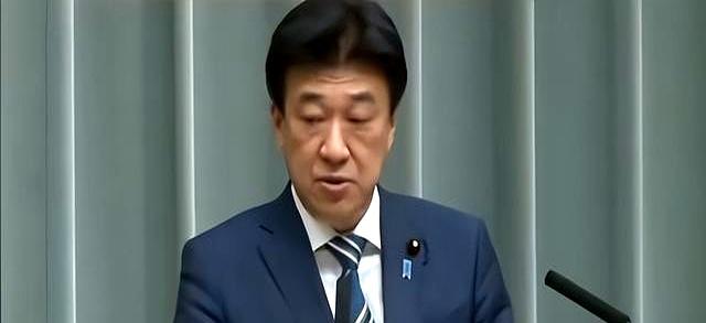 高市还没道歉，中日又出现新争端，日本通知中国，必须解释一件事