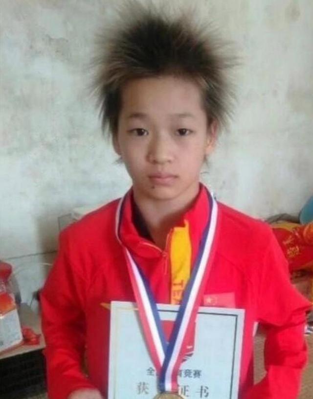 央视对全红婵的称呼变了，两字之差看出差距，王伟莹的话没说错