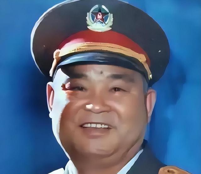 成都军区副司令，在西藏视察时遇难，享年63岁，司令员因此被免职
