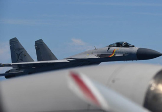 中日正面对峙！日本破防：中国战机在公海用雷达照射日本战机？