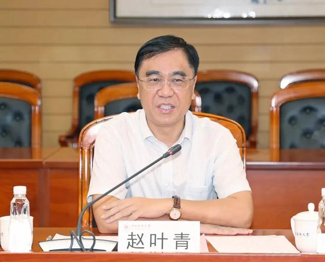 董事长操纵自家股价：开104个账户累计买入21亿元，“忙活”近3年反亏739万元！被罚当日辞职