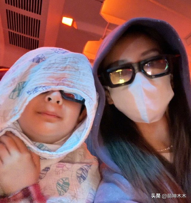 36岁杨颖现状曝光！带儿子去香港定居，机场独自拎行李背影狼狈