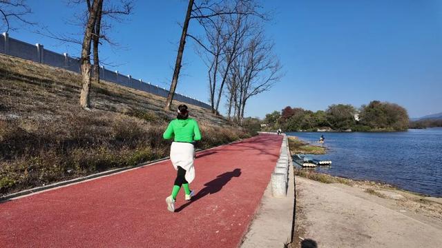 沿着江边散步、骑行真舒服！桂林这条新步道成打卡地