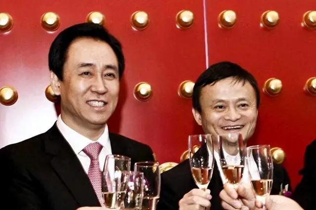 国家出手3位首富被抓！有人贪万亿，原因曝光，早该迎来这一天