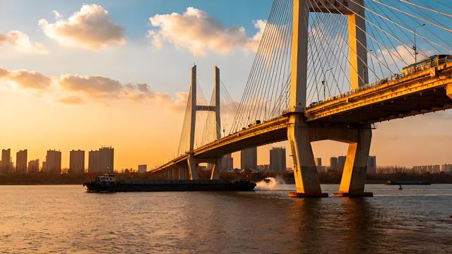 淮水凝寒浸古意 金英散馥入珠城 ——安徽蚌埠的初冬诗行