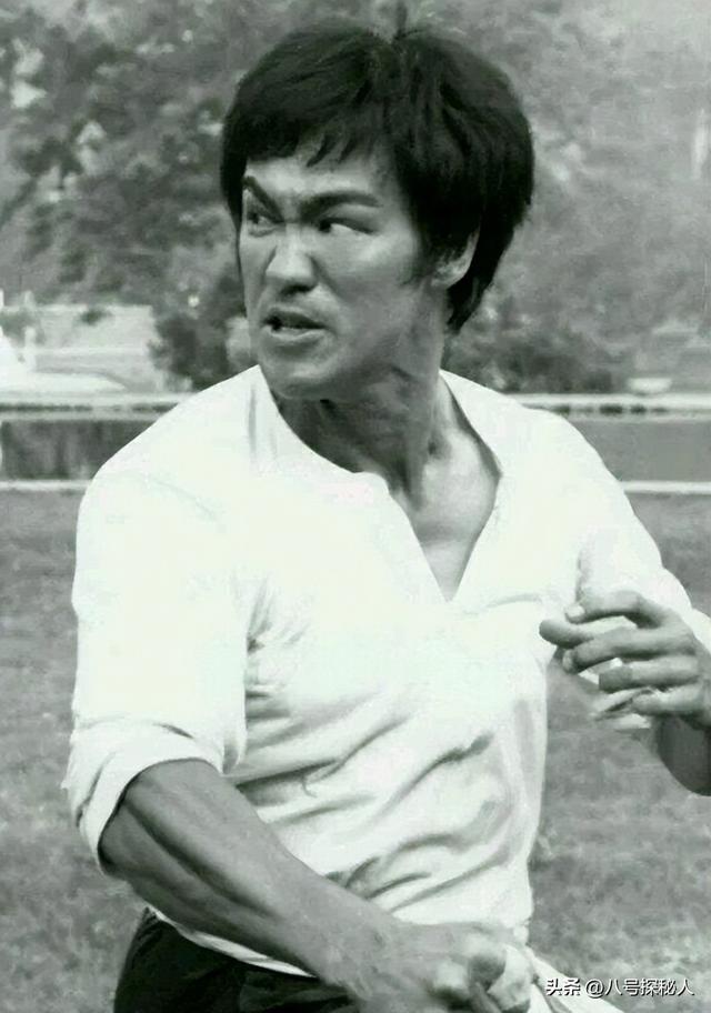 没想到！52年后丁珮终于说出真相：李小龙死前在床上倒了12分钟