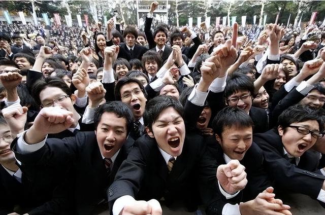 大批日籍华人纷纷回国，还希望“祖国”接纳，中国会不会接受？