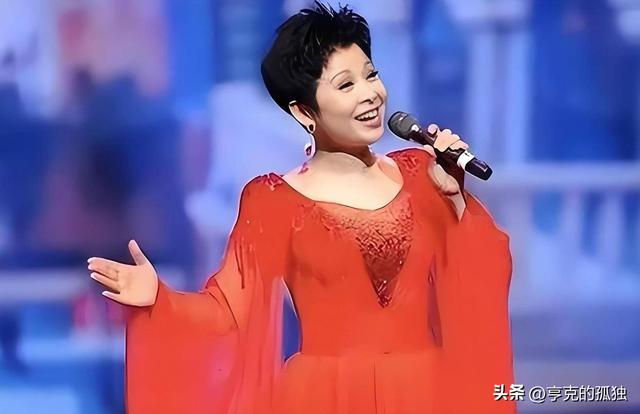 63岁董文华不再沉默，揭露当年被“封杀”原因，原来我们错怪她了