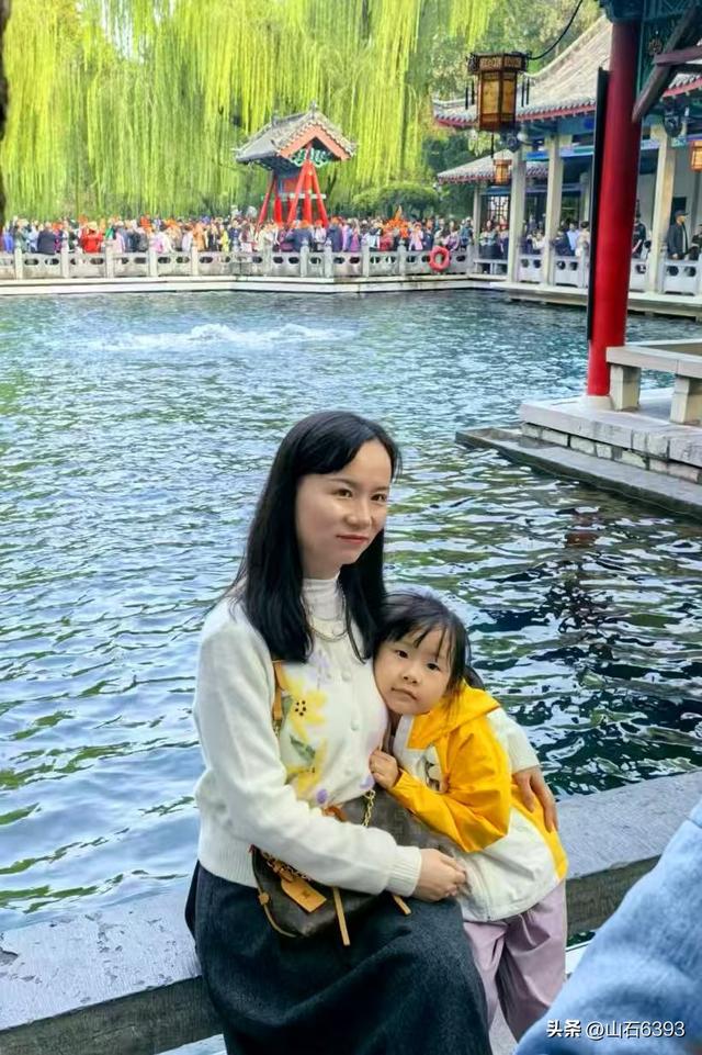 新华社原军事记者陶俊峰泉城美拍：趵突泉暴喷的壮美景色