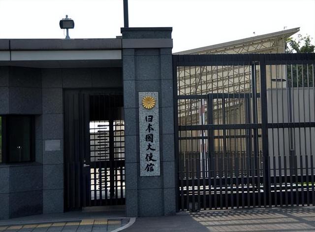 中日形势突变，上海数万日本人何去何从？中方立场明确	，已有答案