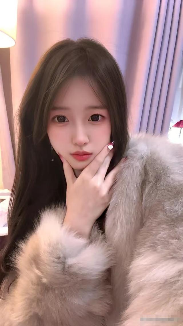 山西一校花，美到极致360°无死角 乖巧呆萌 五官精致 可爱乖乖女