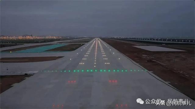 深圳机场三跑道校飞工作圆满完成