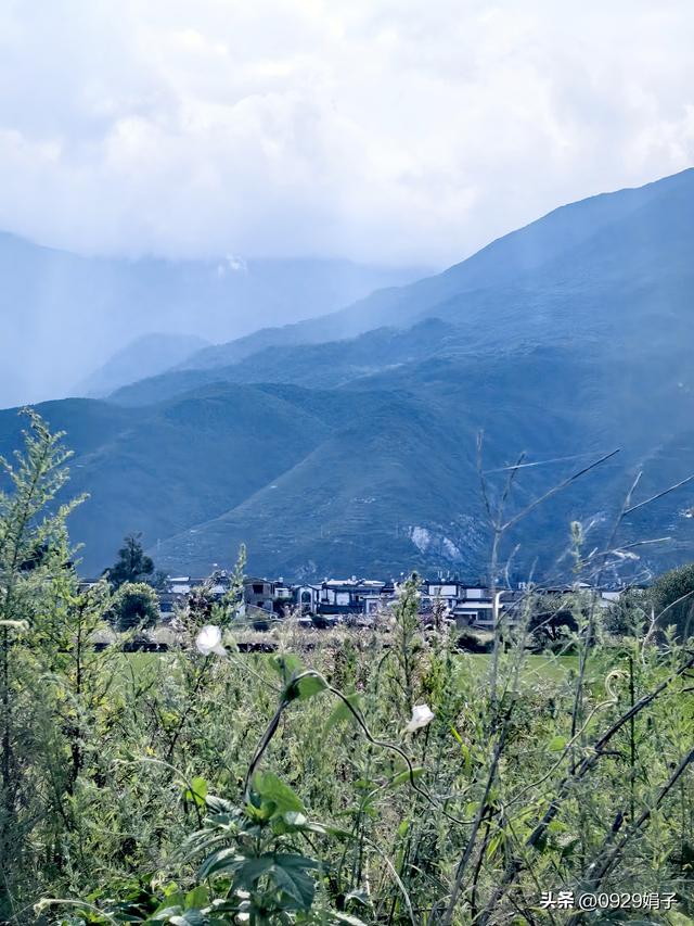 真美，云南的云