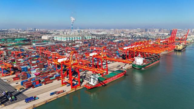 中日钓鱼岛再起对峙，3小时激烈交锋，中国海警硬气回击不退让