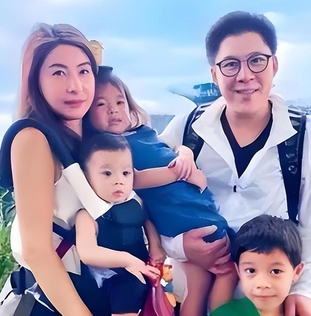 摊牌了！结婚13年，郭晶晶再次迎来喜讯，原来霍震霆当年没说错