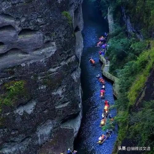 亿万年雕琢的红色奇观，中国八大世界遗产丹霞地貌，应该怎么游？