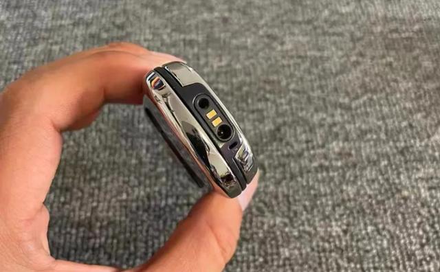 当年3万块的诺基亚，还是LV限定版，如今闲鱼卖600元