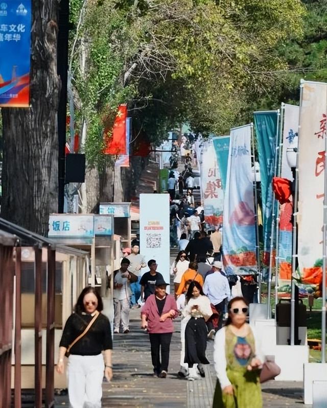 新民大街增设便民新地标！