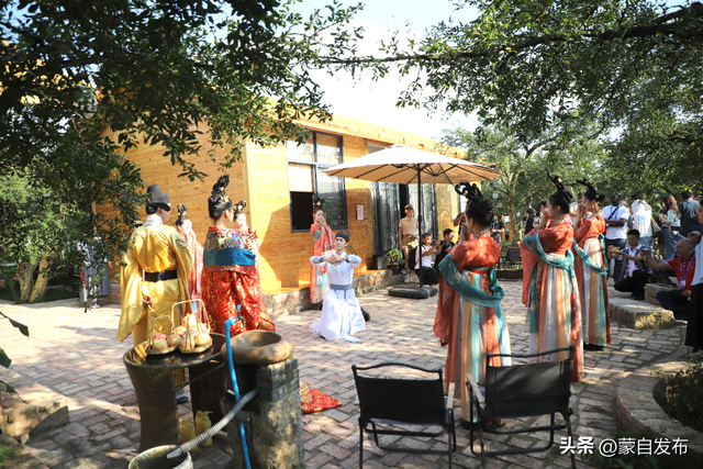 2025全球南方媒体智库高端论坛嘉宾走进蒙自，沉浸式感受滇南小城独特魅力