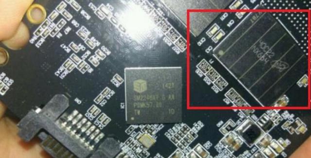 SSD原厂颗粒会不会更好？TLC、MLC怎么选？一文读懂！