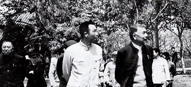 原河南省省长，后任辽宁省书记	，自称是“农民的儿子”，享年81岁