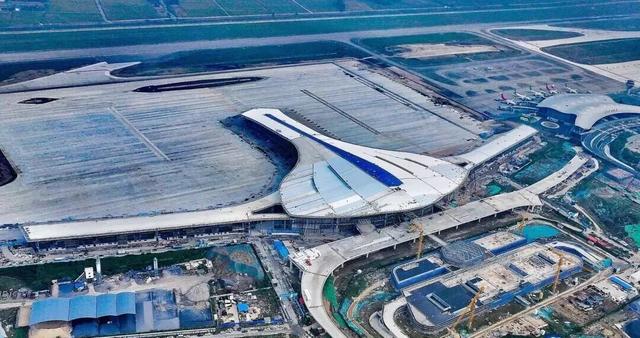 扬泰机场停车3天收费多少，长期停车立省50%攻略