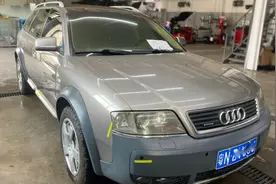 从报废厂拉来一辆2005年奥迪草原狼，全车大翻新，秒变美女一手车图片