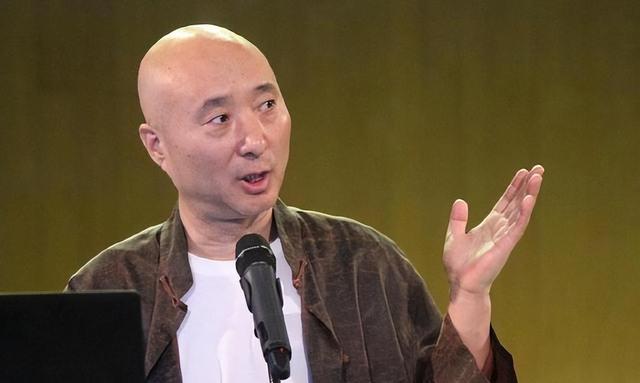人民日报再次“点名”陈佩斯！撰文字字珠玑，给娱乐圈敲响了警钟