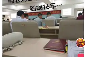父母早年朋友圈意外流出，看完后人设崩塌，00后：难怪我这么叛逆图片
