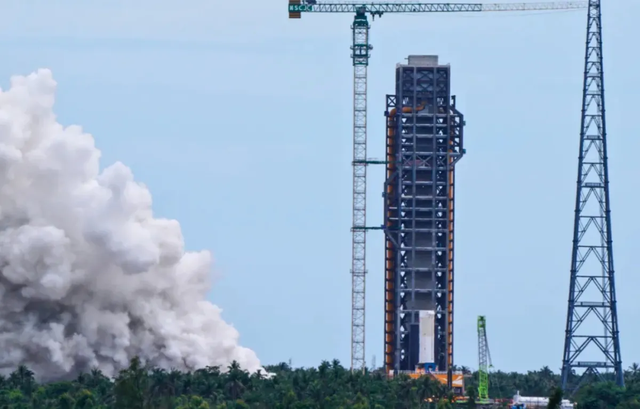 登月计划死线越来越近，眼看星舰赶不上，NASA局长将了马斯克一军
