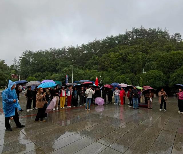 湘桂游记（二）俺向伟人敬献花篮