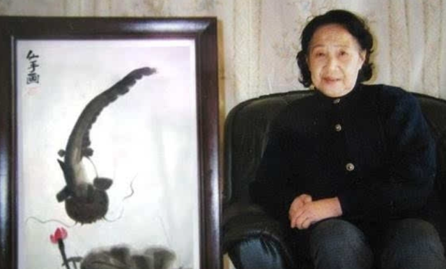 溥仪亲妹妹，活到2004年，临终前说了句溥仪一辈子都不敢说的话