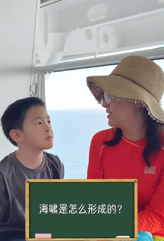 明知山有虎偏向虎山行，月亮姐姐日本度假遇海啸，小儿子吓得大哭