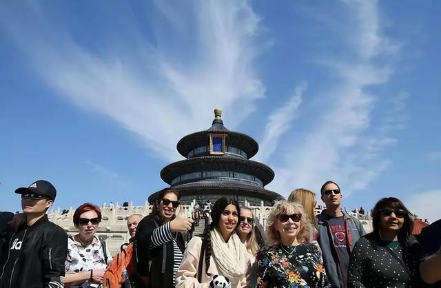免签护照里的认知革命: 6天颠覆西方60年偏见，令西方人震撼的中国